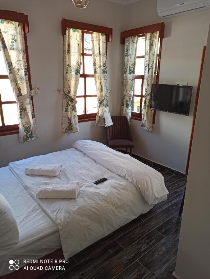 Gagarin Pub & Hotel Αττάλεια Εξωτερικό φωτογραφία