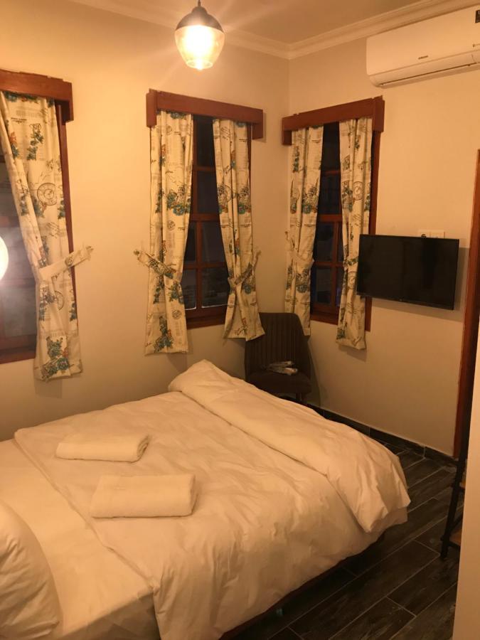 Gagarin Pub & Hotel Αττάλεια Εξωτερικό φωτογραφία