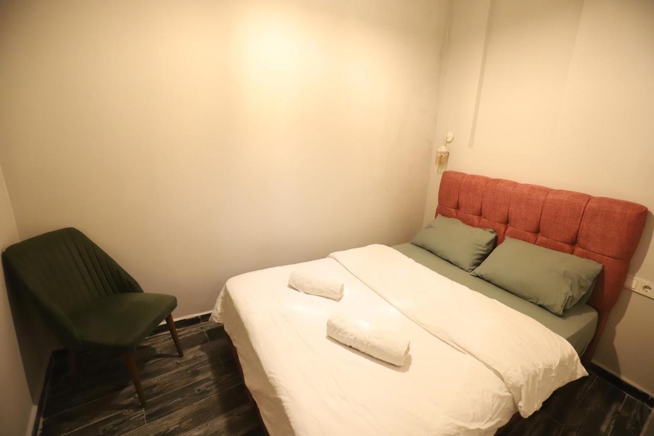 Gagarin Pub & Hotel Αττάλεια Εξωτερικό φωτογραφία